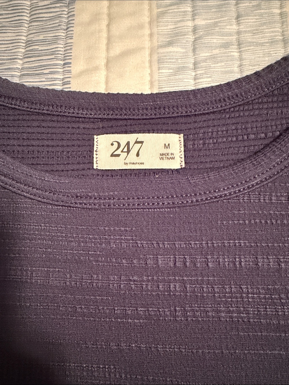 Soft Textured Navy Short Sleeve Scoop Neck Tee - Picture 2 of 8